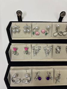 Set of 12 earrings with Box