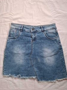 Stylish Blue Denim Mini Skirt