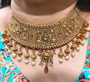Exquisite Gold-Toned Choker Necklace Set