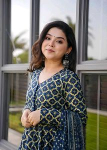 Green &amp; Blue Ethnic Kurta Set with Dupatta