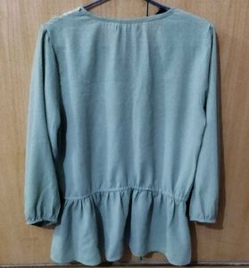 Chic Ruffled V-Neck Top