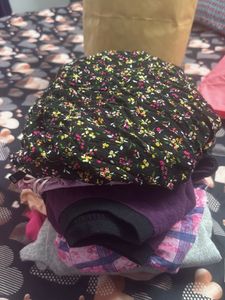 Donation box -Y2K women tops -size M