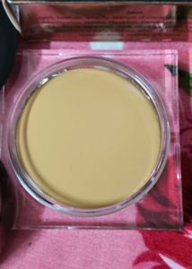 SUGAR Cosmetics Foundation