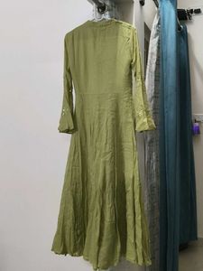 Beautiful Green Kurta Set with Mirror Work