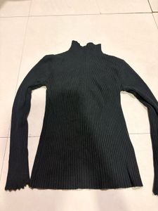 Black Ribbed Turtleneck Top