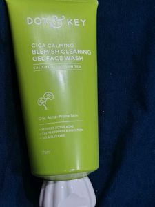 Dot n Key viral cica facewash