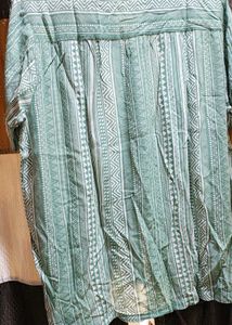 Green Geometric Print Button-Up Shirt