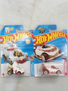 Hot Wheels set of 2