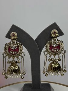 Exquisite Jhumka Earrings with Pearls