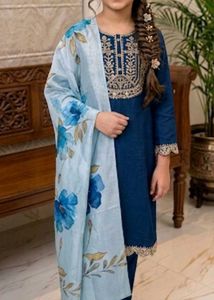 4-6 year Elegant Blue Embroidered Kurta Set