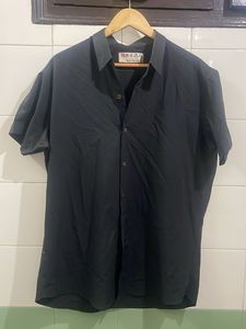 Men's Black Short Sleeve Collared Shirt