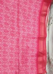 Elegant Pink Paisley Saree with Blouse