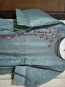 embroidered long kurta Size M