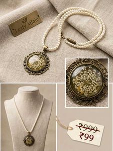 Leafy Affair Frilly Flower Lacey Days Necklace