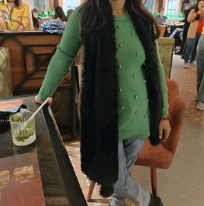Black Solid Puff Stole