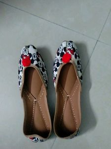 Minnie Mouse Inspired Juttis