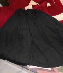 black scirt plazo