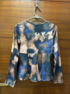 Tie-Front Abstract Print Long Sleeve Top