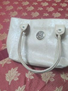 women handbag very spacious