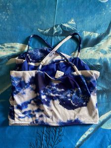 Stylish Blue &amp; White Print Ruched Top