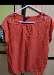 Set of 4 trendy tops