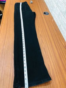 Black Wide Leg Jeans🕸️🕷️