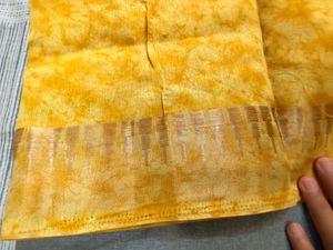 Beautiful  trendy Saree with blouse p