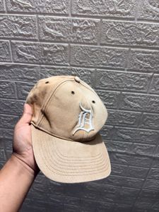 carhartt Tan baseball cap with 'D' logo