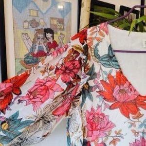 Floral Print V-Neck Long Sleeve Top