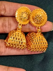 Exquisite Gold Jhumka Earrings