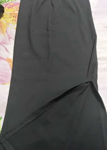 Elegant Black Midi pencil Skirt with Side Slit