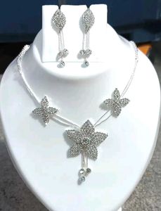 Sparkling Star Design Jewellery Set