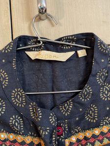 Stylish Sleeveless Printed Kurta