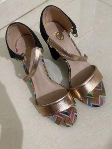 Golden Ankle Strap Block Heels | Tresmode