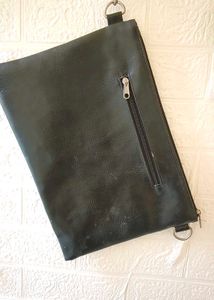 NOSRA Textured Clutch Bag