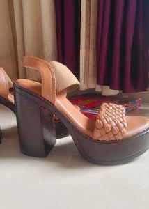 unused Stylish Braided Platform Heels