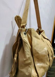 Stylish Tan Leather Shoulder Bag