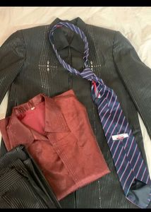 Men's Suit & Tie Set