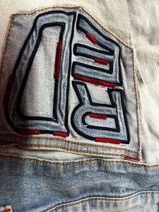 ECKO RED Distressed Light Wash Jeans bootcut
