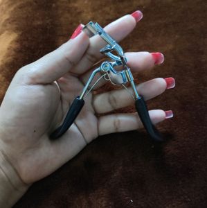 Vega Professional Eyelash curler