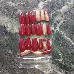 Press-On Nails Set
