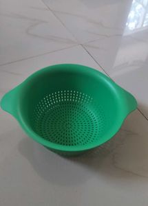 Green Colander Strainer