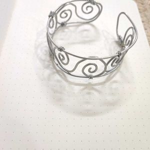 Artisan Wire Wrapped Bracelet 🌀