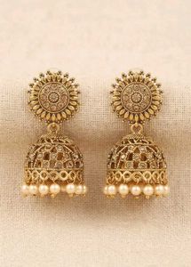 Elegant French Tip Bow Nails &amp; jhumka