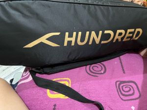 yonex and lining badminton with 3 set of suttlebox