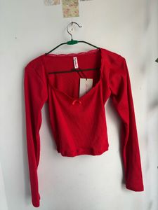 Long Sleeves Red Top