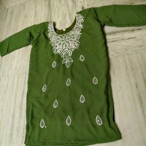 Green Embroidered Kurta