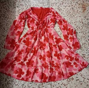 Chic Pink &amp; Red Floral Tiered Dress