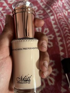 Foundation And Eye Shadow Plate
