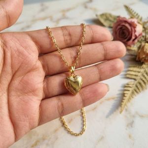 Heart Locket Necklace Gold Tone